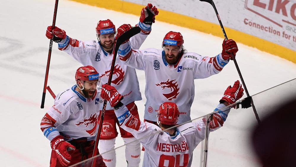 Třinec doplní Pardubice a Vítkovice v hokejové Lize mistrů